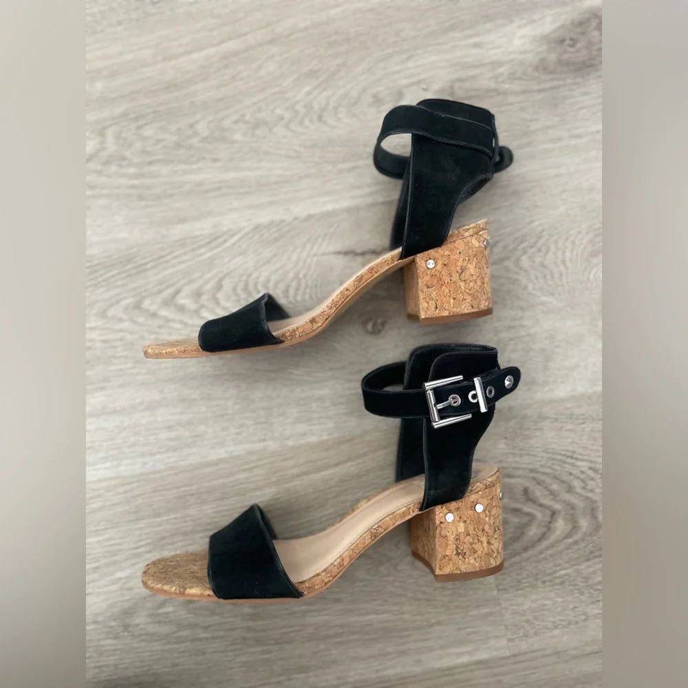 Vince Camuto vince camuto